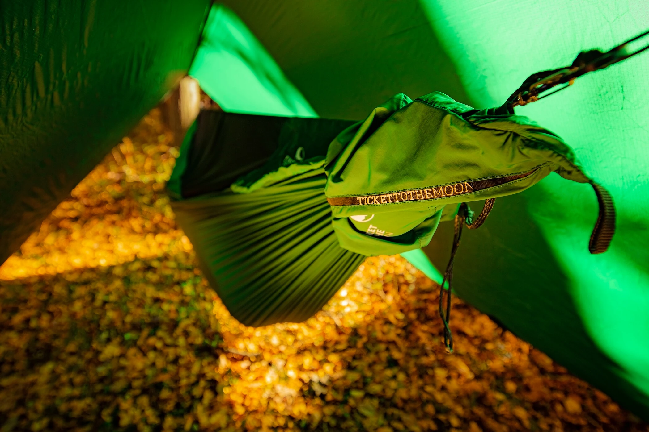 Coupon 😀 Ticket To The Moon Pro Hammock Incl. Zipable Mosquito Net And UHMPE Ridgeline, Groen ⌛ 10 Coupon 😀 Ticket To The Moon Pro Hammock Incl. Zipable Mosquito Net And UHMPE Ridgeline, Groen ⌛ - Afbeelding 8